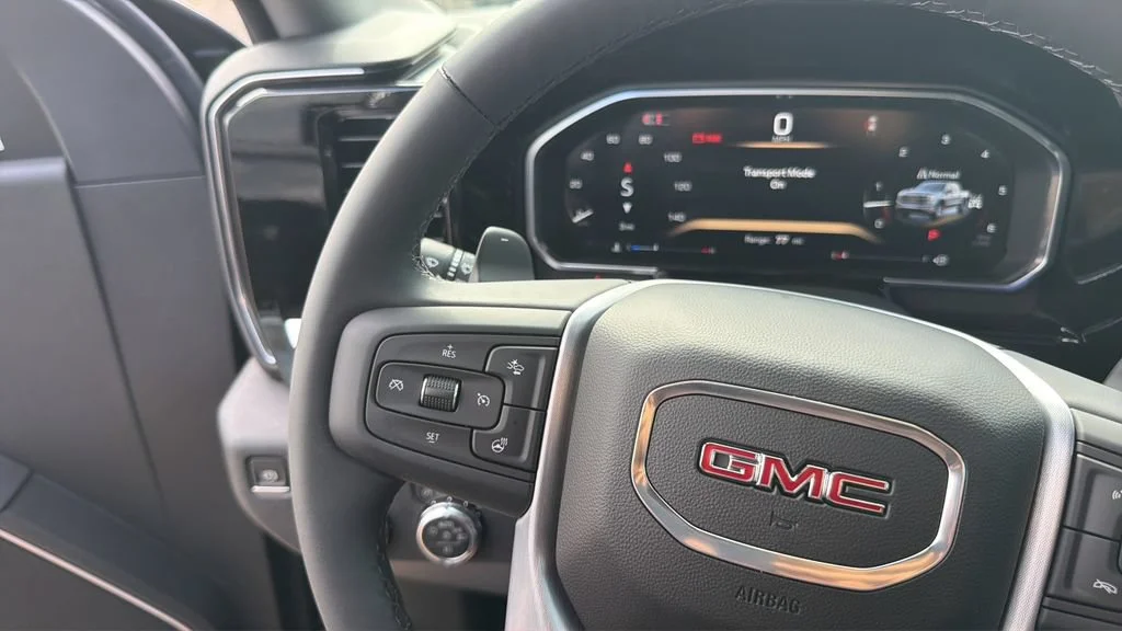 New 2026 Onyx Black GMC Elevation image 25