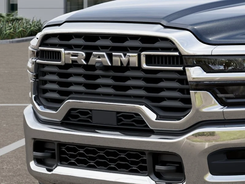 New 2026 Diamond Black Crystal Pearl-Coat Exterior Paint RAM Tradesman image 61