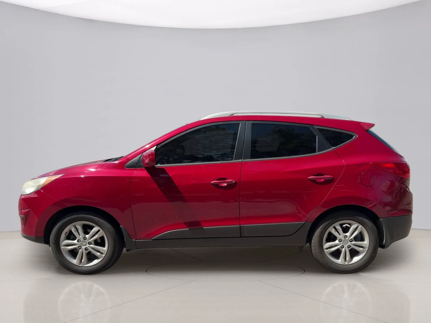 Used 2011 Red Hyundai LIMITED image 2