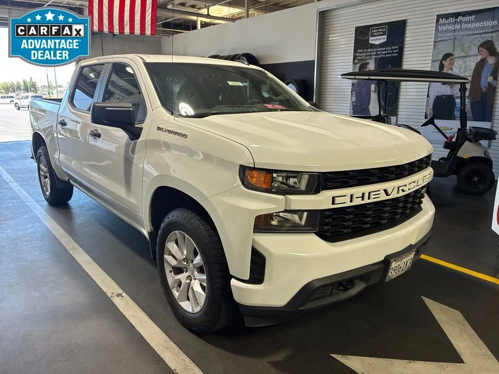 Used 2022 Summit White Chevrolet Custom image 1