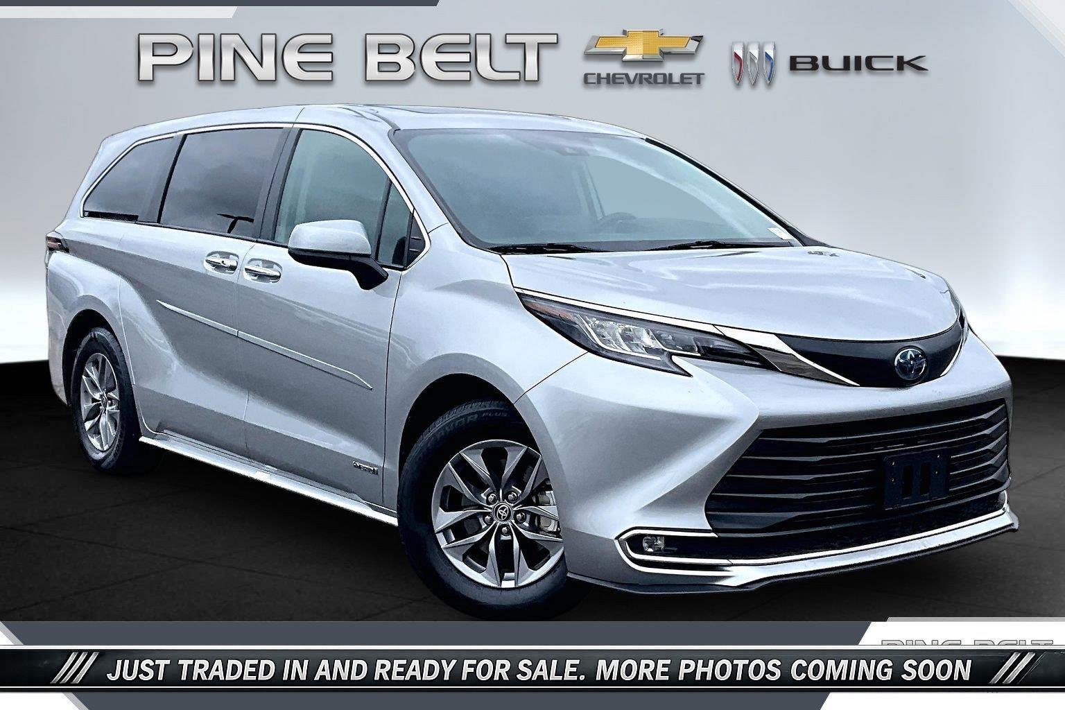 2021 Toyota Sienna XLE
