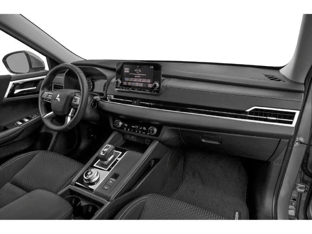 Used 2022 Silver Mitsubishi ES image 10
