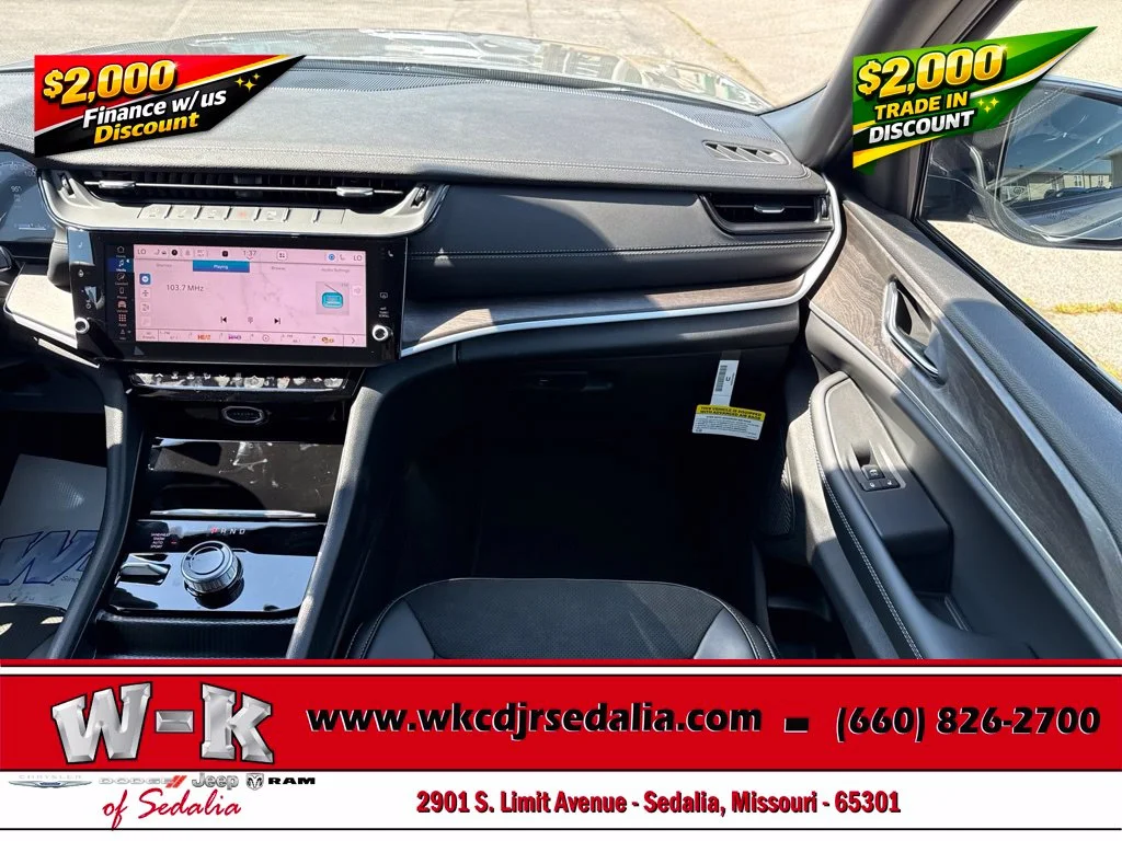 New 2027 Gray Jeep Altitude image 39