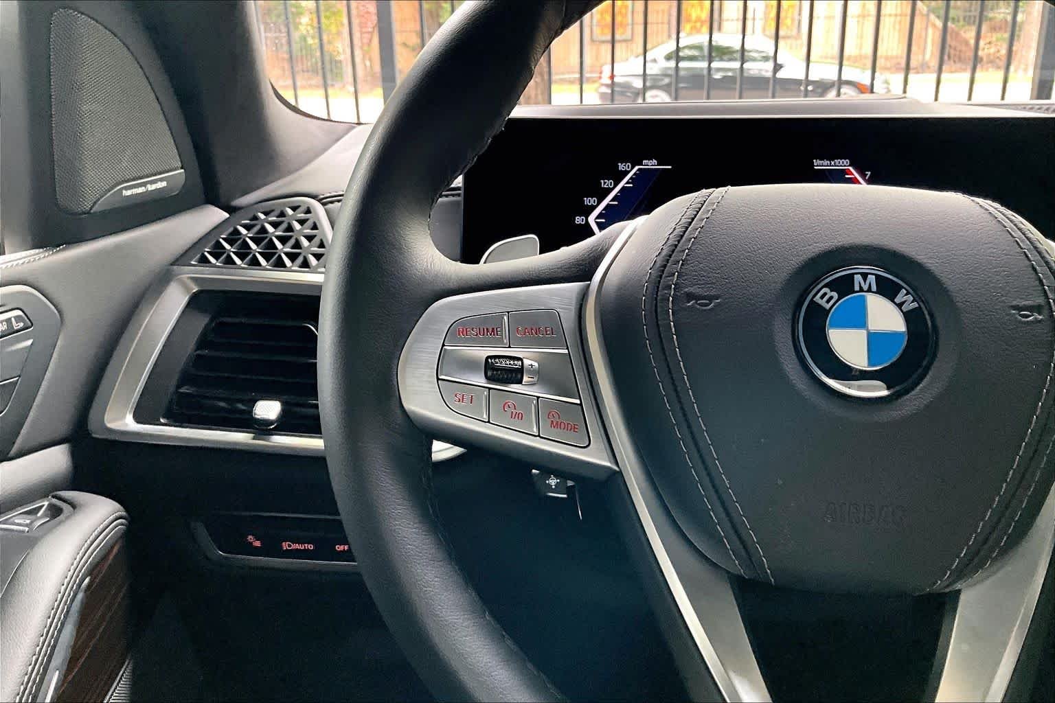 Certified Used 2026 Black Sapphire Metallic BMW xDrive40i image 23