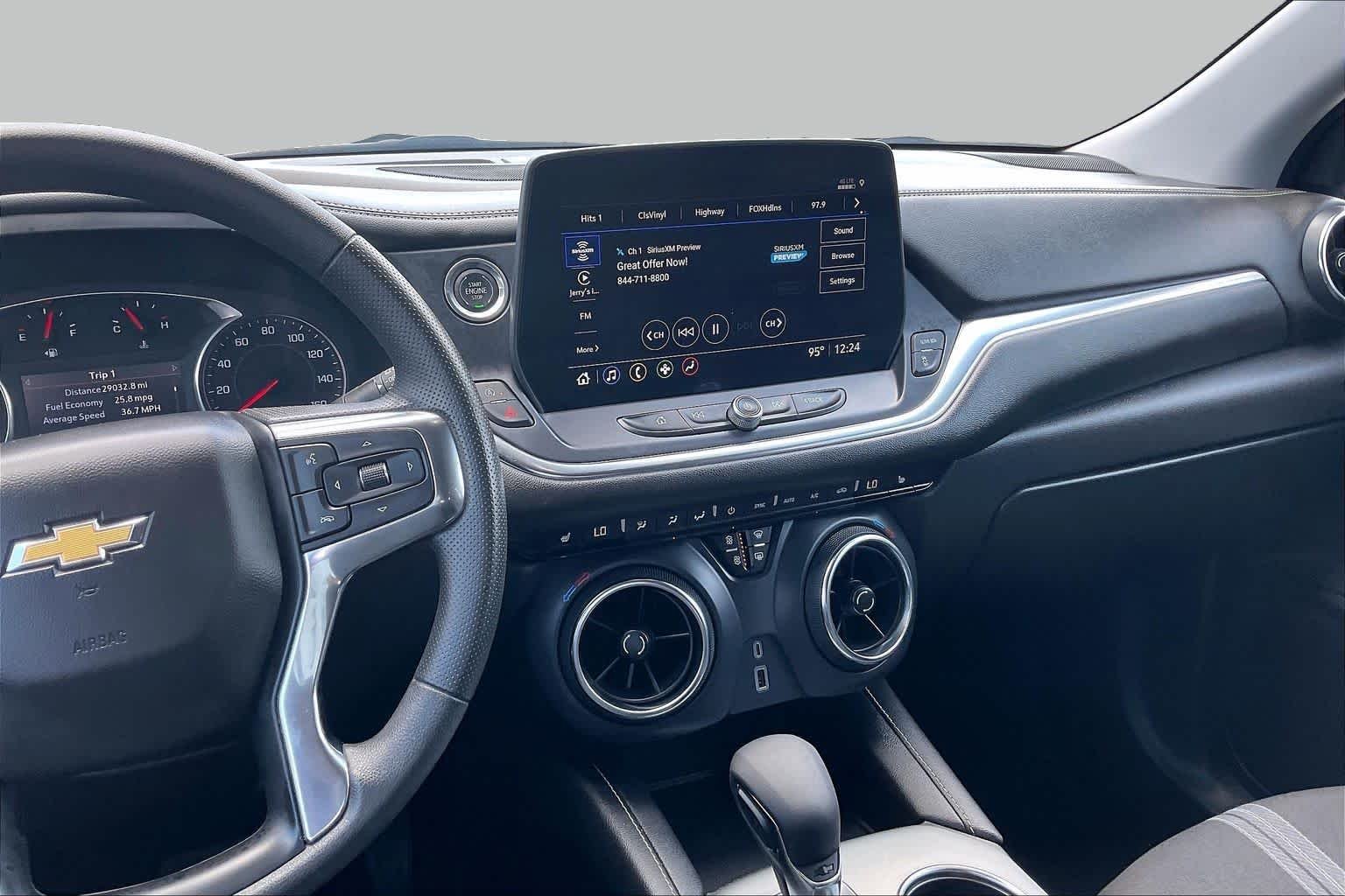 Used 2025 Summit White Chevrolet LT image 7