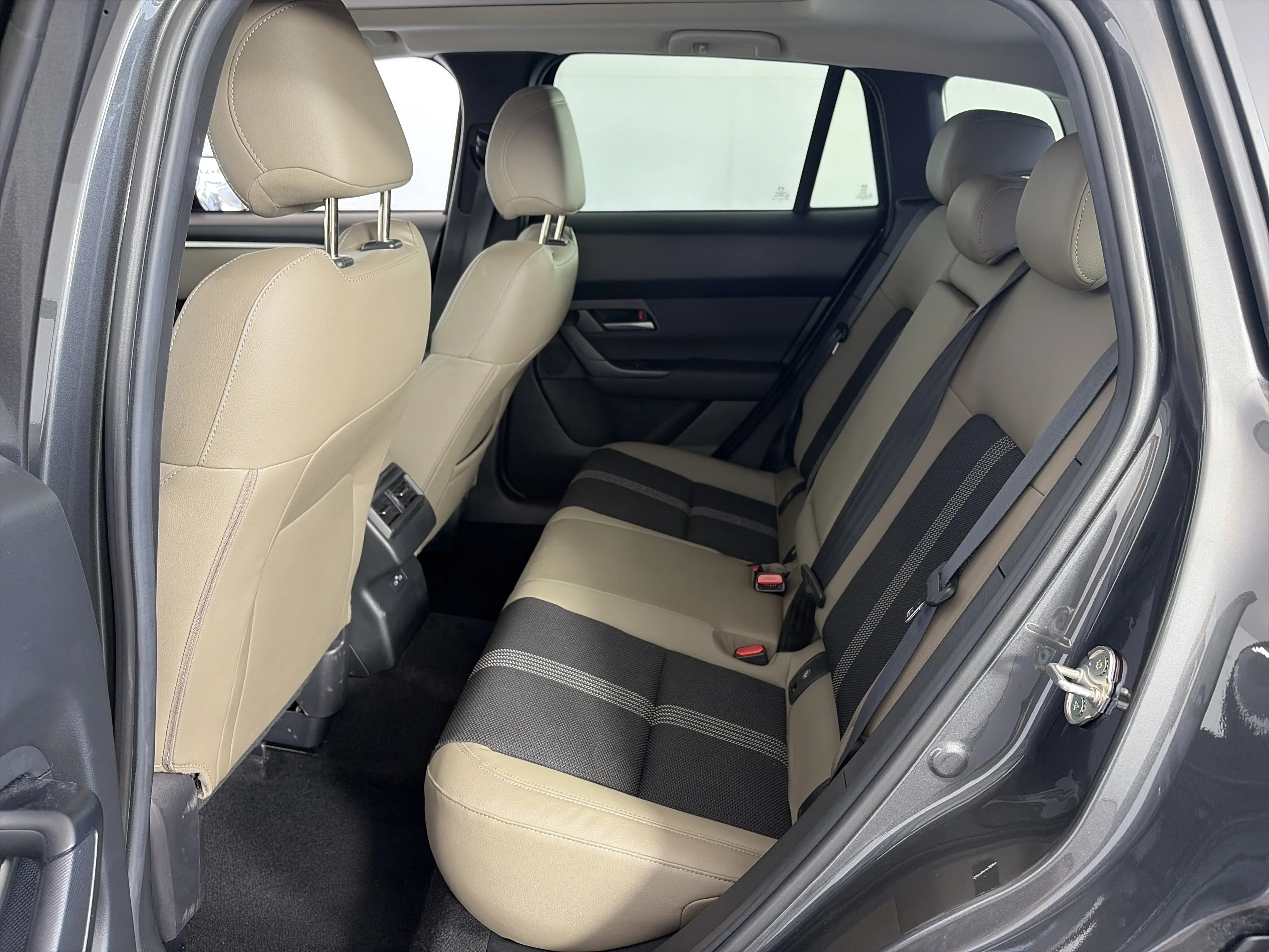 Used 2025 Machine Gray Metallic Mazda 2.5 S Premium Package image 8