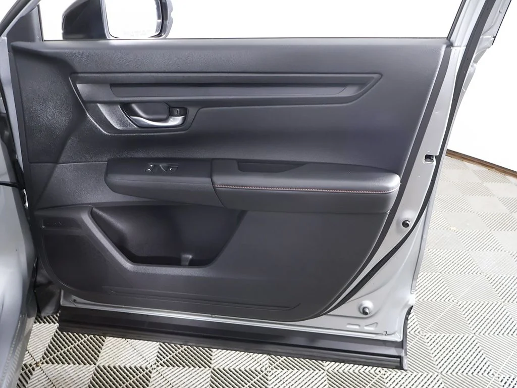 Used 2025 Solar Silver Metallic Honda Sport-L image 25