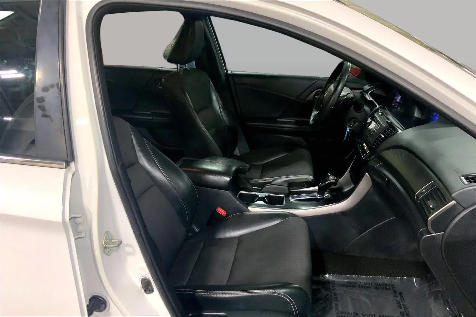 Used 2017 White Orchid Pearl Honda Sport image 9