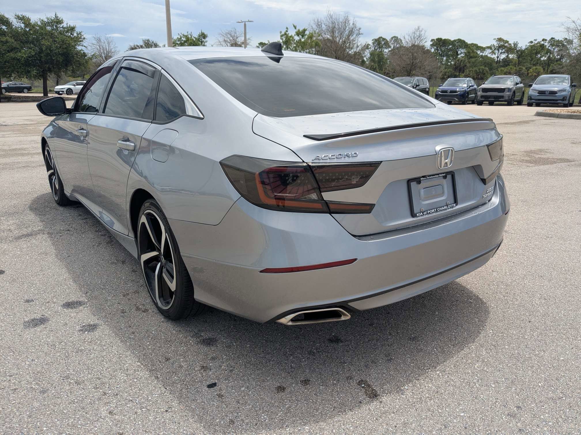 Used 2022 Lunar Silver Metallic Honda Sport image 6