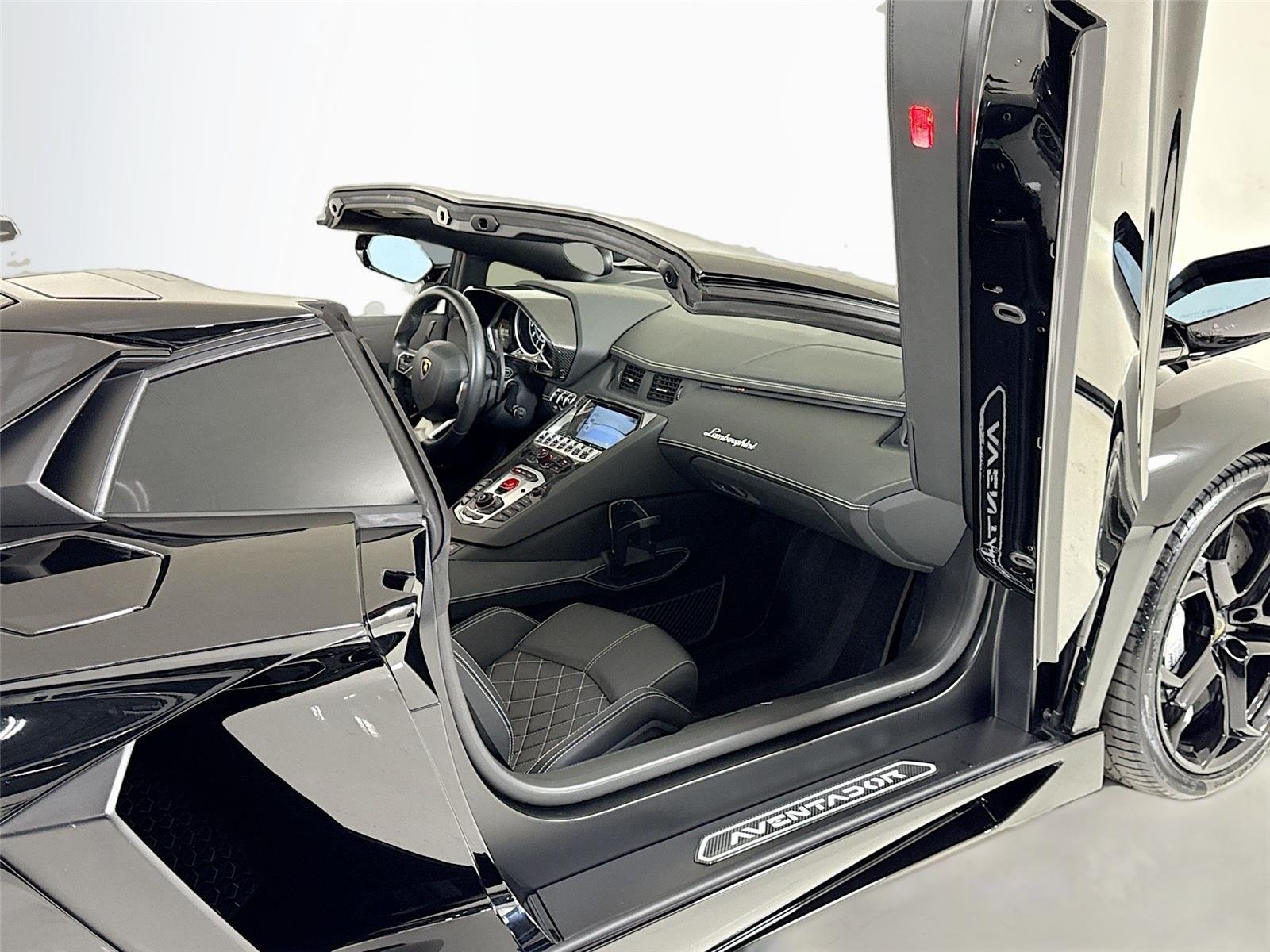 Used 2016 Nero Aldebaran Lamborghini LP 700-4 | Vorsteiner Carbon Wing | Carbon Interior image 26