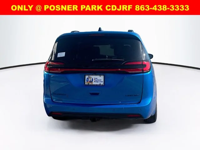 New 2027 Hydro Blue Pearl-Coat Exterior Paint Chrysler Limited image 6