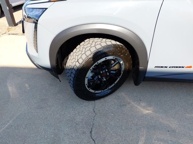 New 2026 Boulder Gray Pearl / Super Black Two-tone Nissan Rock Creek® image 40