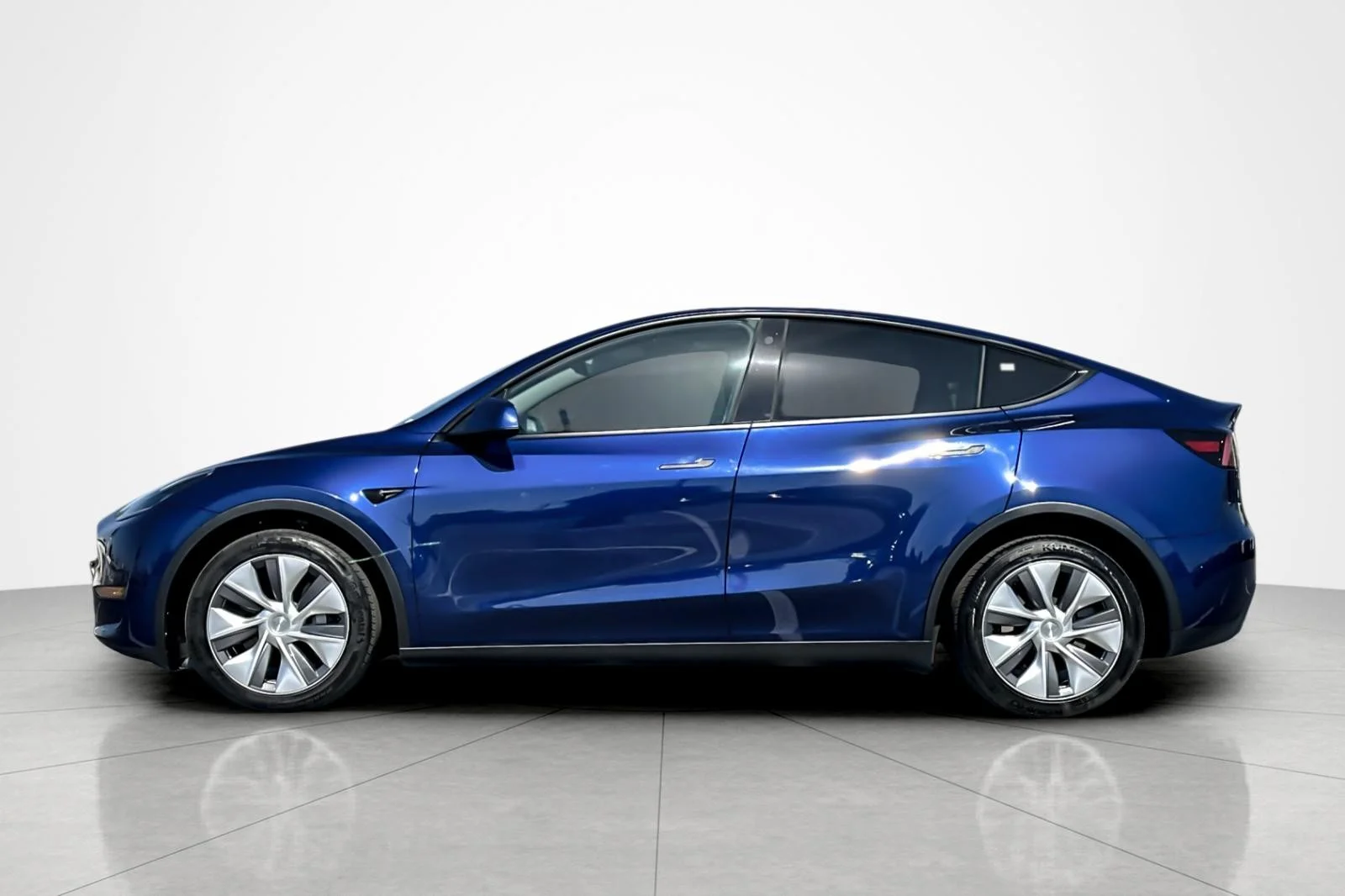 Used 2023 Tesla Model Y Long Range with VIN 7SAYGDEE8PA125611 for sale in Carson, CA