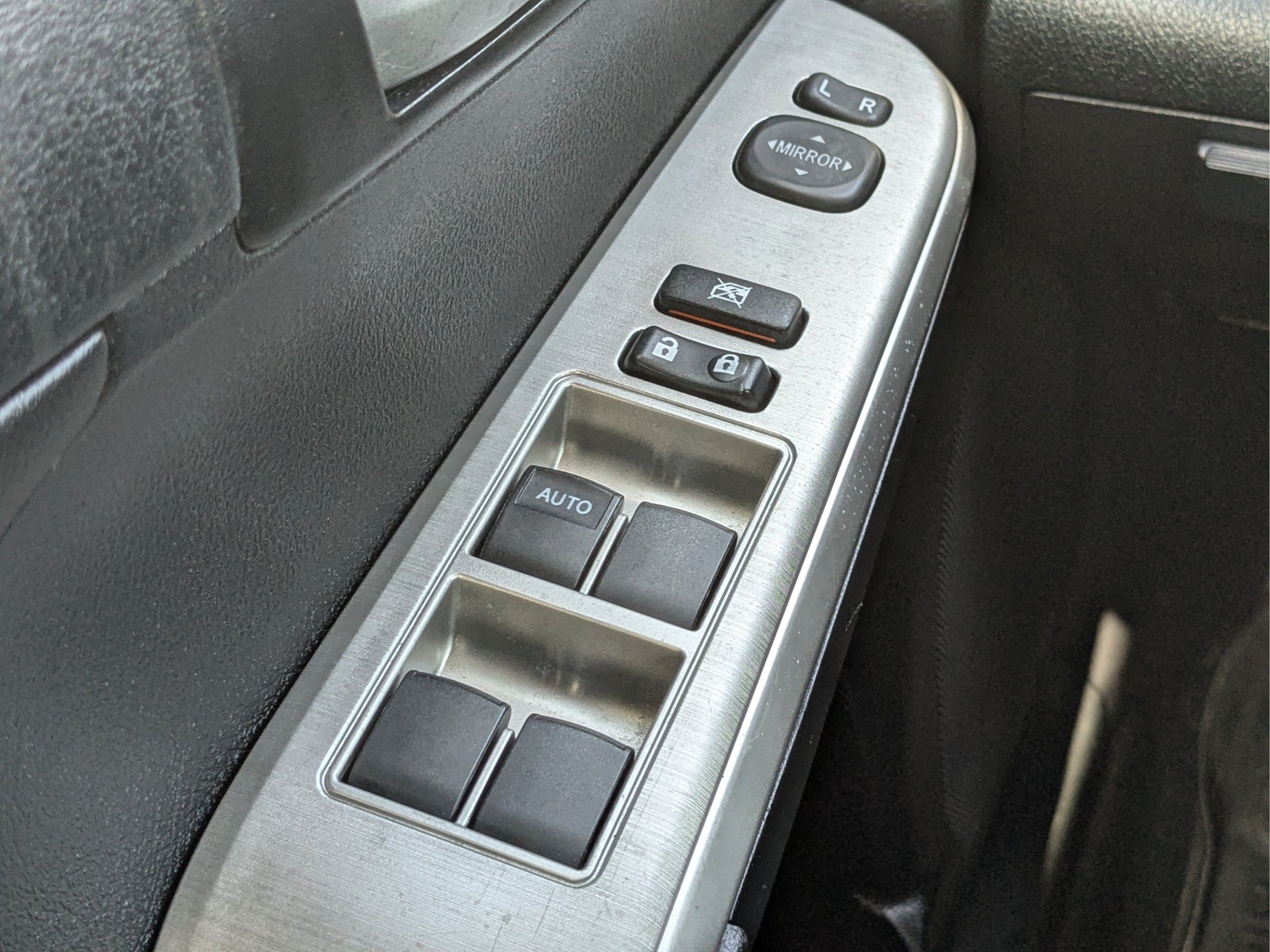 2014 Toyota Camry SE - Photo 22