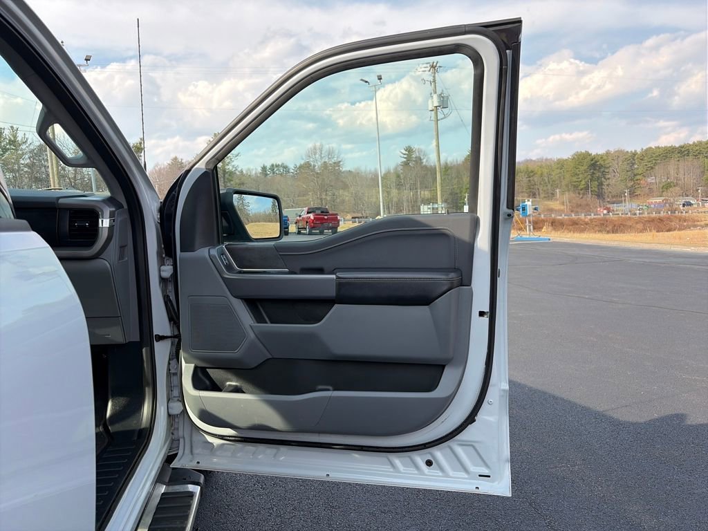2025 Ford F-150 XLT - Photo 33
