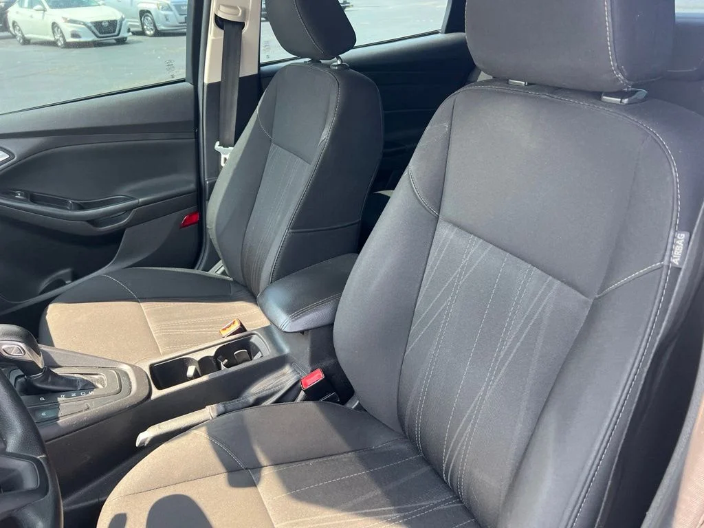 Used 2017 Gray Ford SE image 8