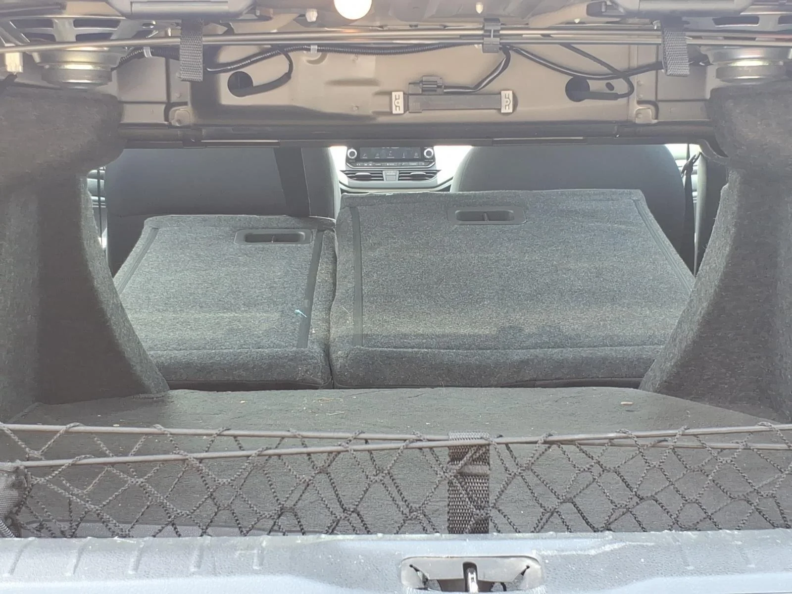 Used 2019 Super Black Nissan 2.5 SV image 25