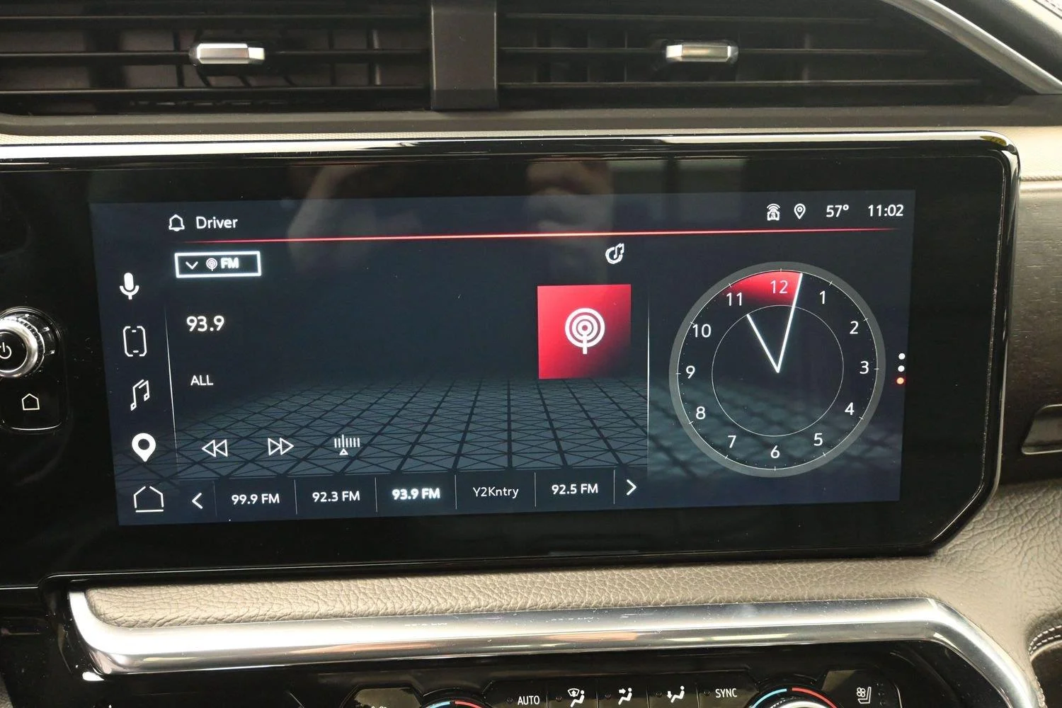 Used 2023 Onyx Black GMC Denali image 32