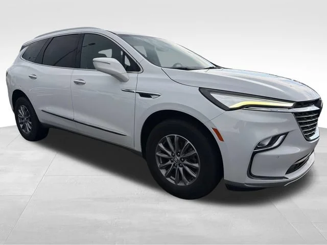 Used 2023 (Includes Satin Nickel lower exterior accent color.) Buick Essence image 9