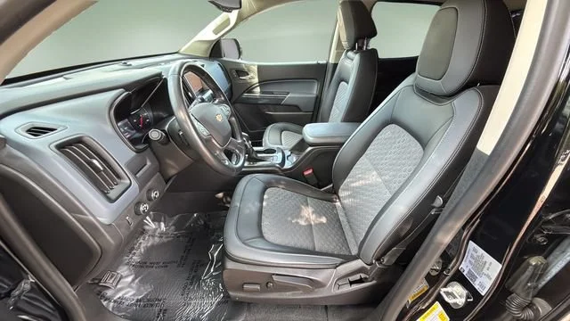 Used 2022 BLACK Chevrolet 4WD Z71 image 18