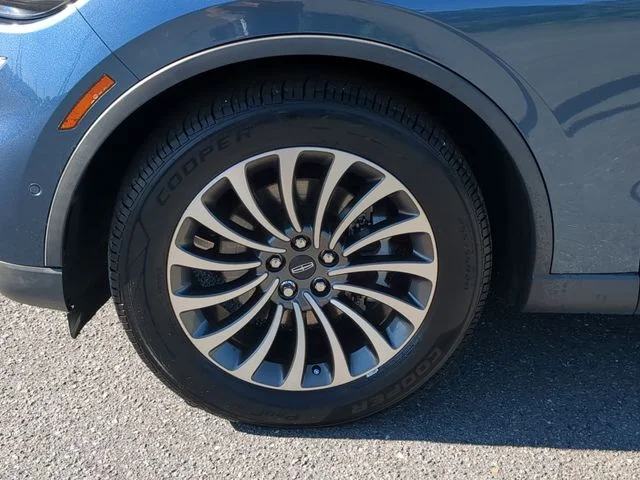 Used 2020 Blue Lincoln Reserve image 10