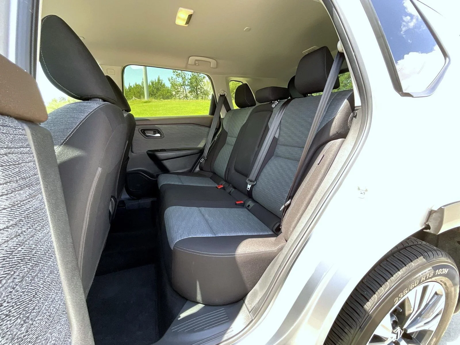 Used 2023 Silver Nissan SV image 20