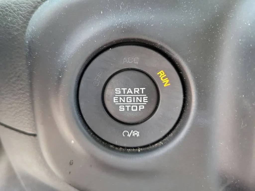 Used 2021 White Jeep Sahara 4x4 image 16