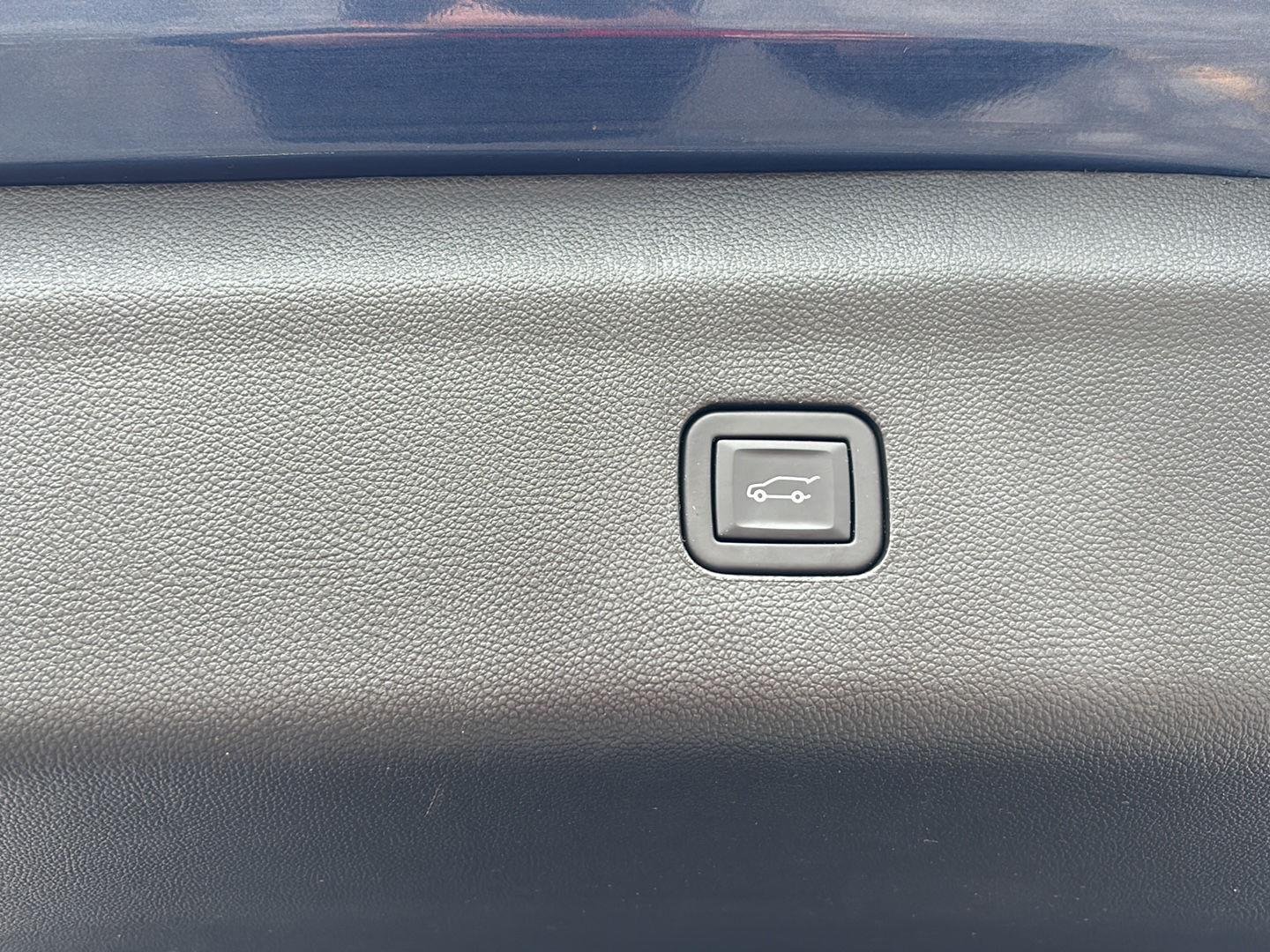 Used 2024 Blue Metallic Buick Essence image 15