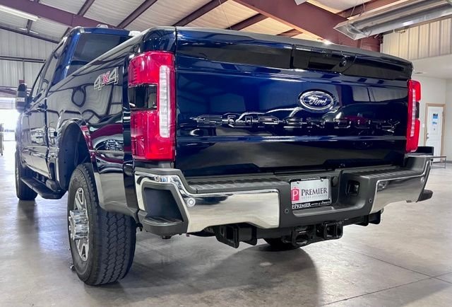 Used 2025 Blue Ford Lariat image 5