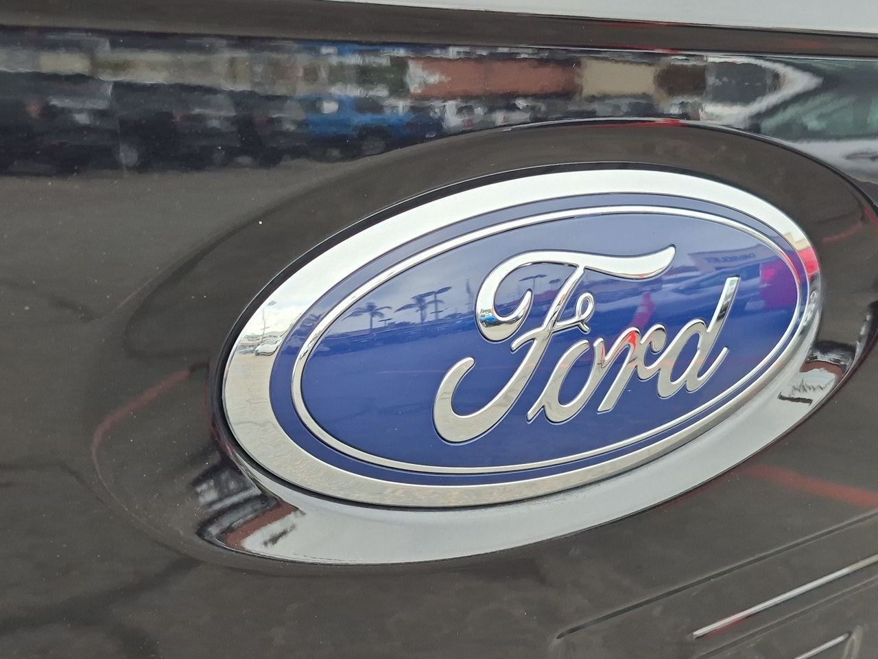 Used 2023 Black Ford Lariat image 32