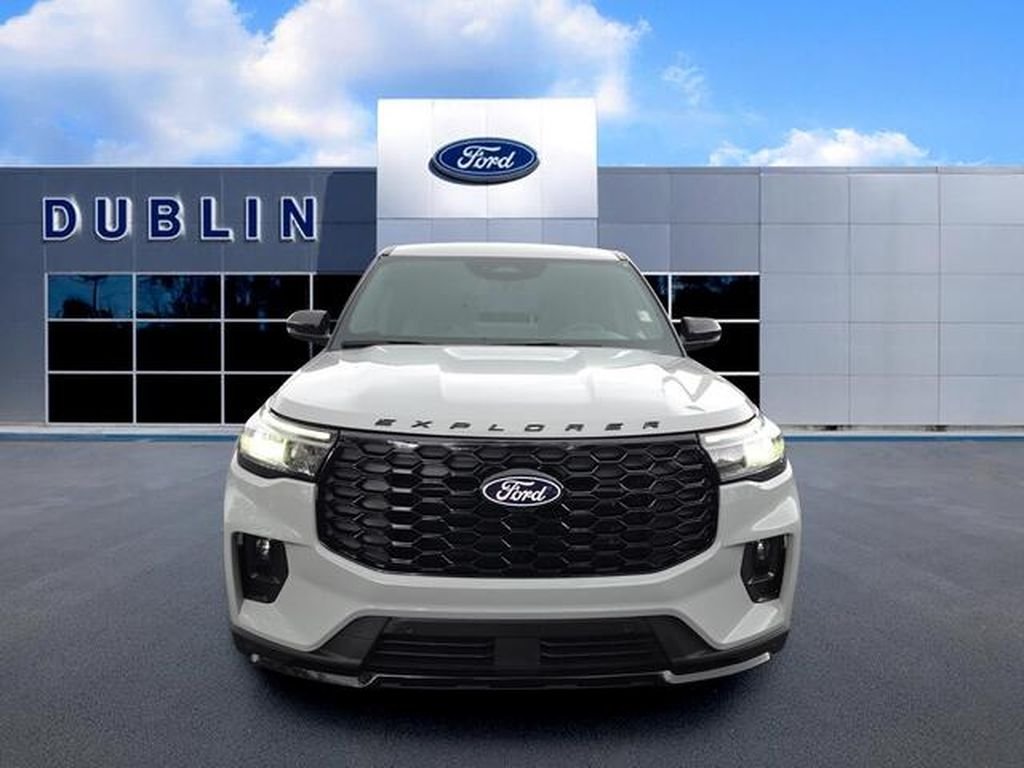 New 2027 Avalanche Gray Ford ST-Line image 2