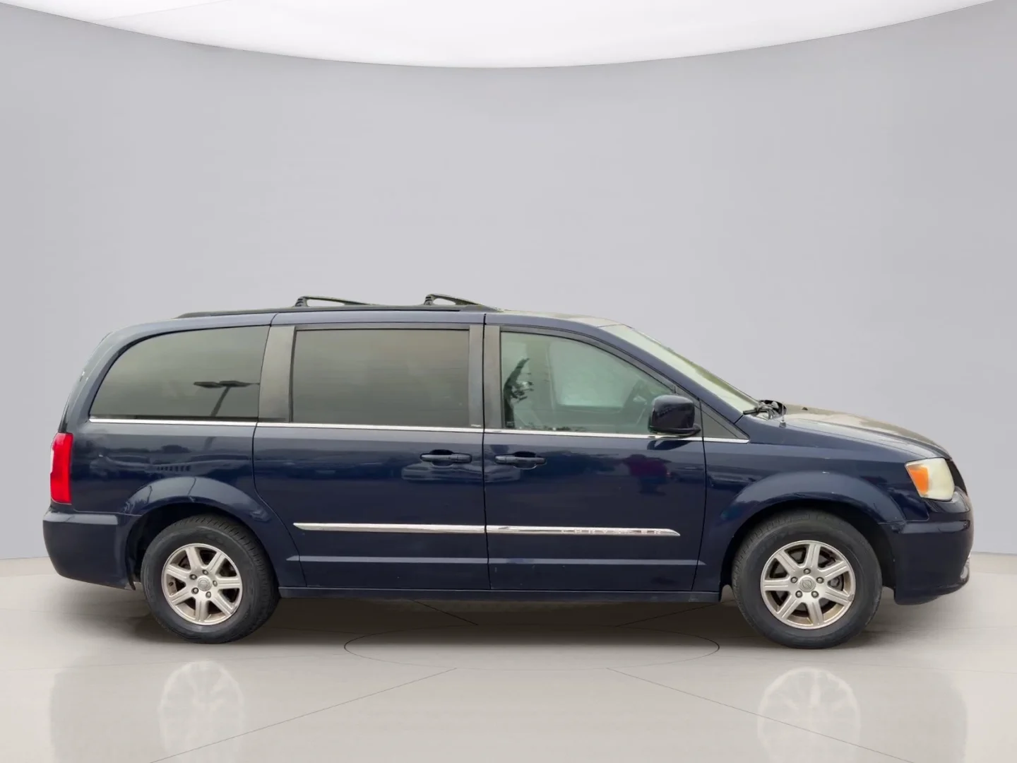 Used 2012 Blue Chrysler TOURING image 6