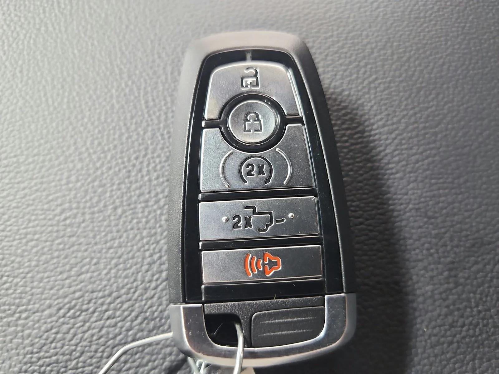 New 2026 Gray Ford Lariat image 38