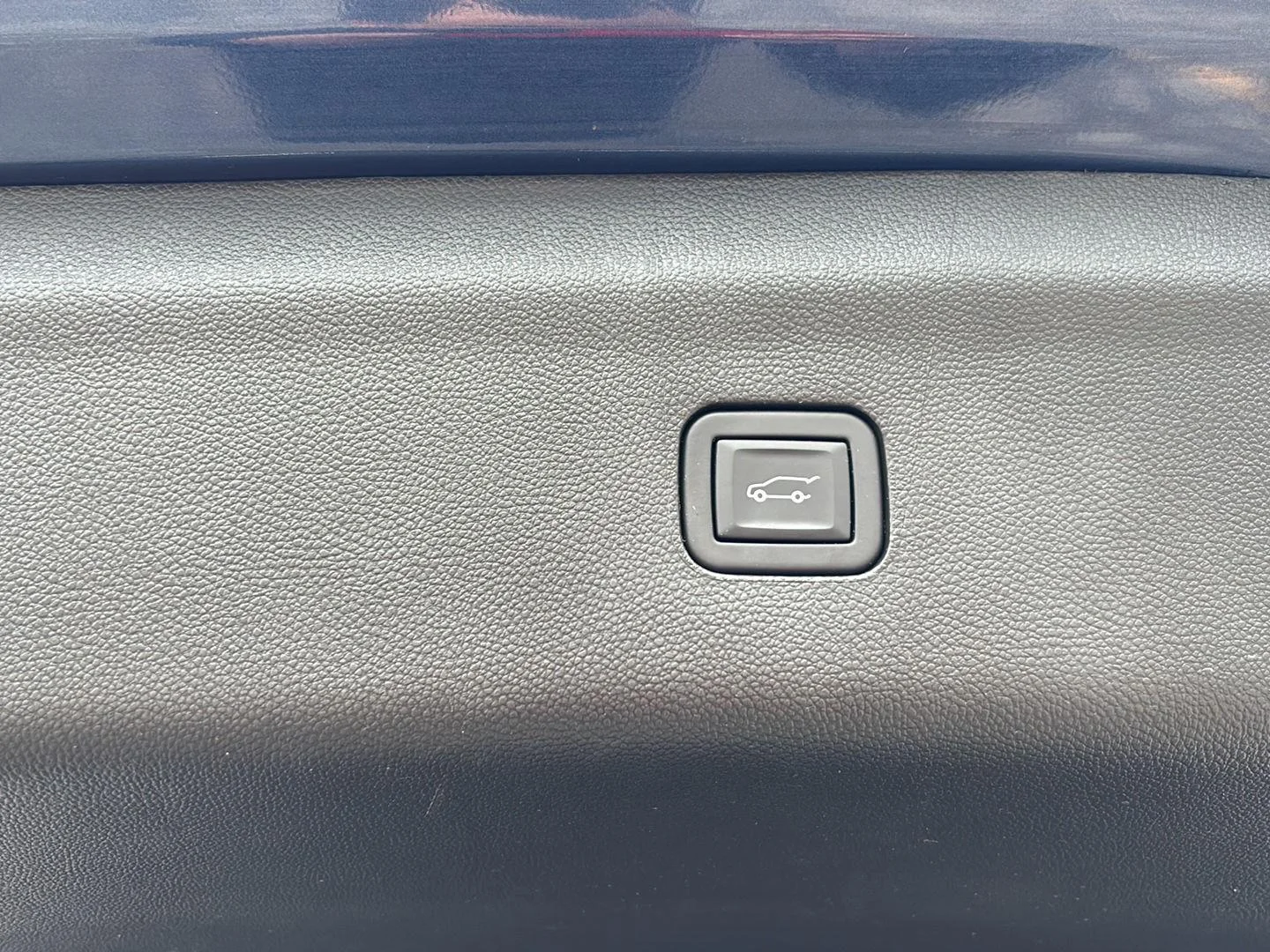 Used 2024 Emperor Blue Metallic Buick Essence image 15