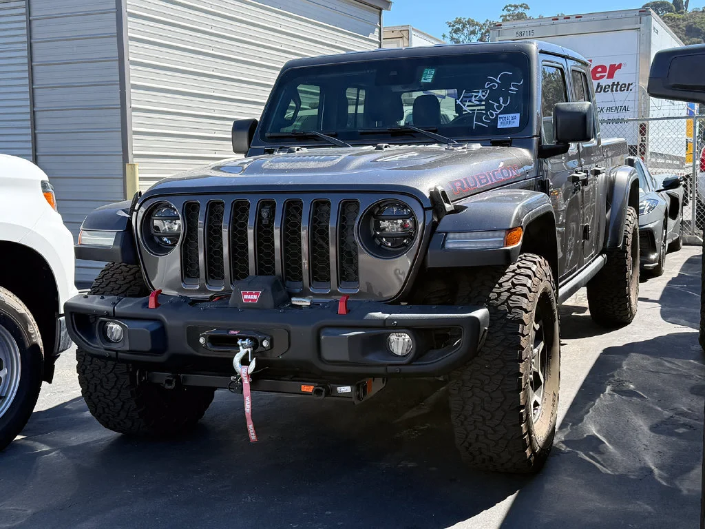Used 2021  Jeep Rubicon image 2