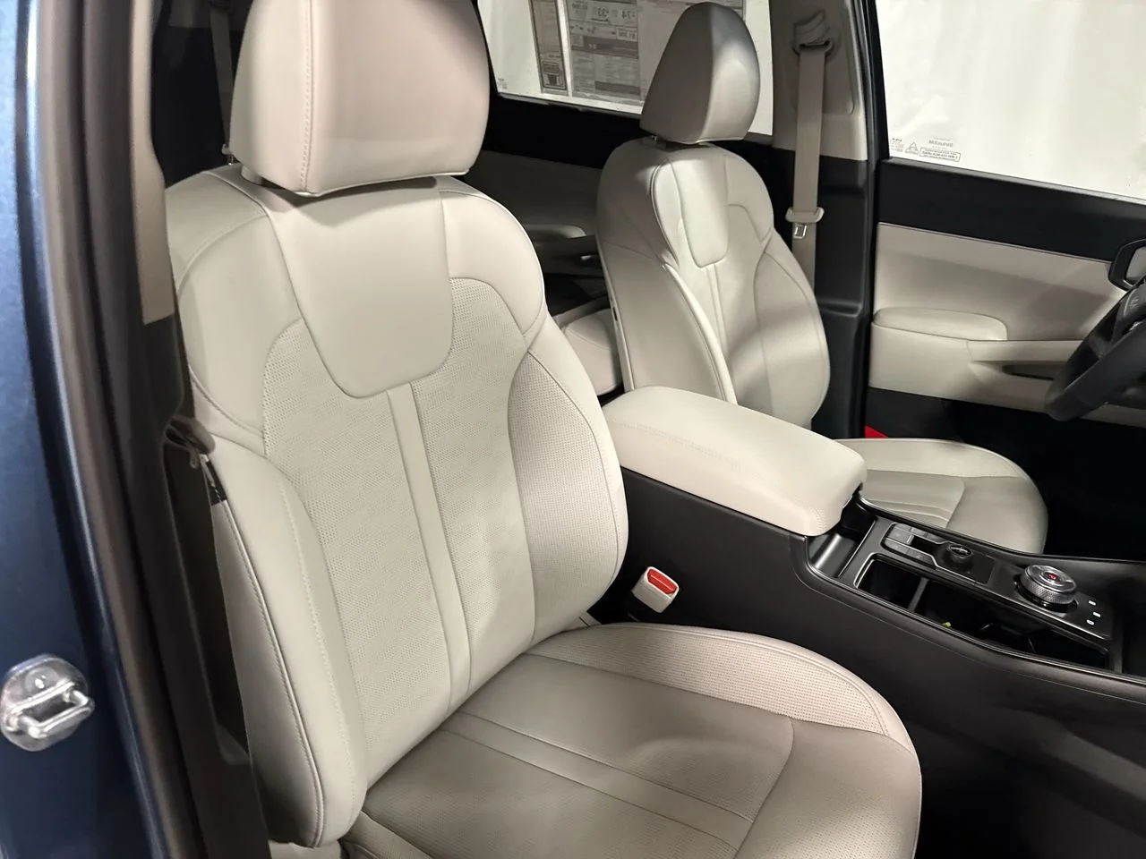 New 2026 Mineral Blue Kia EX image 32