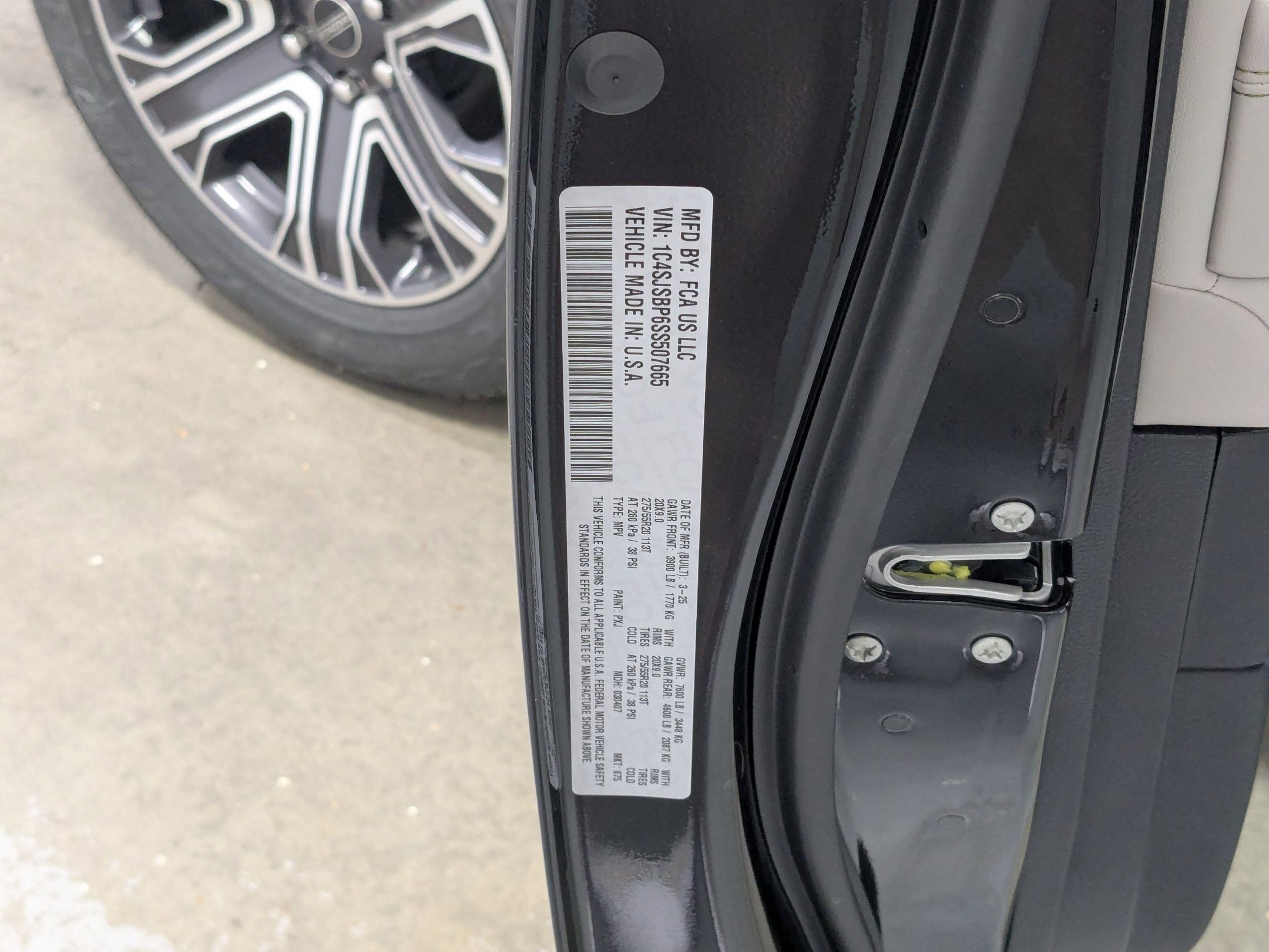 2025 Jeep Wagoneer L Series II - Photo 19