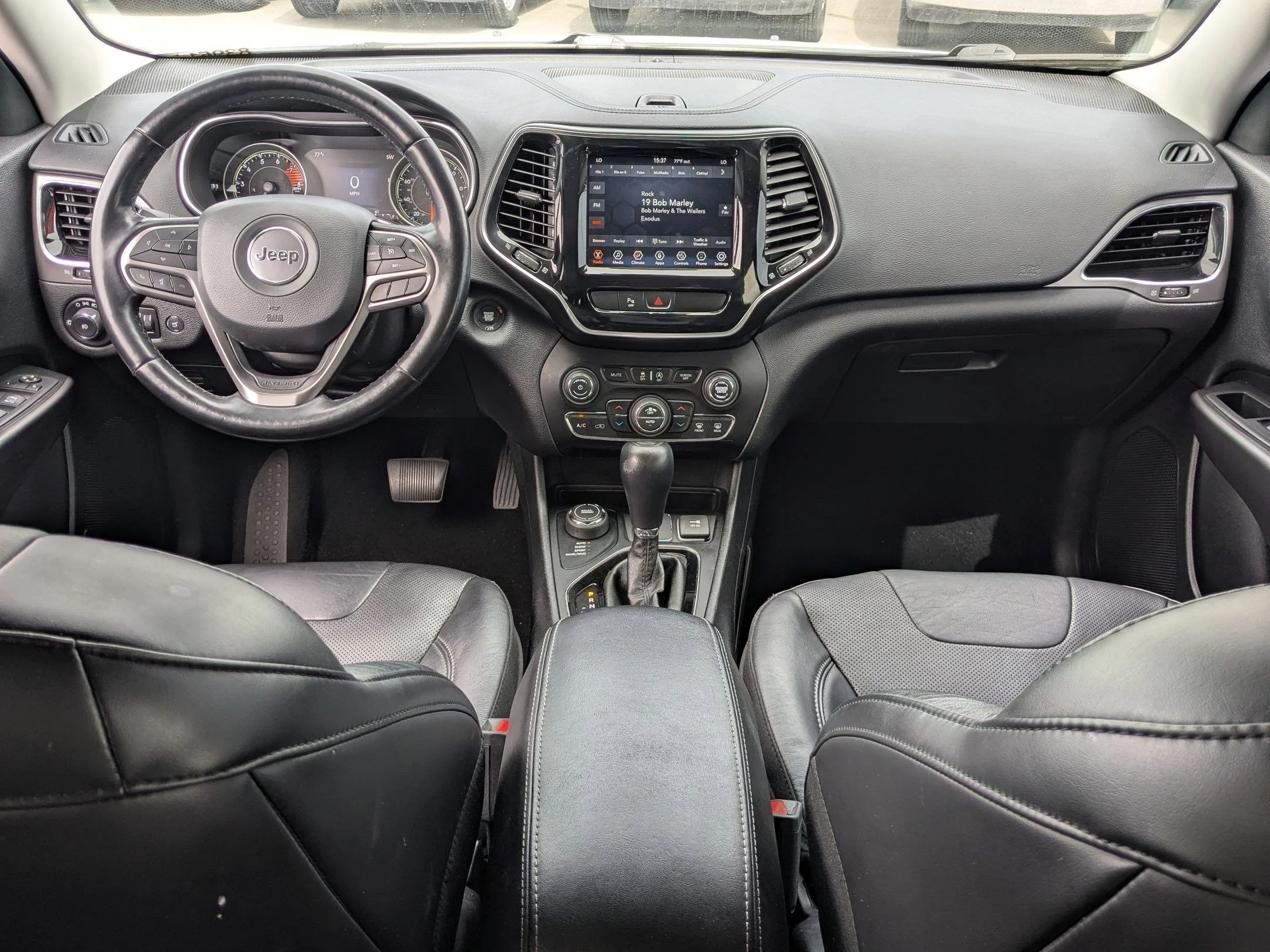 Used 2020 Bright White Clearcoat Jeep Limited image 25