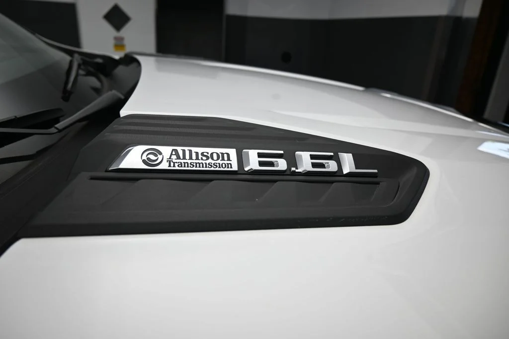 Used 2025 Summit White Chevrolet LT image 50