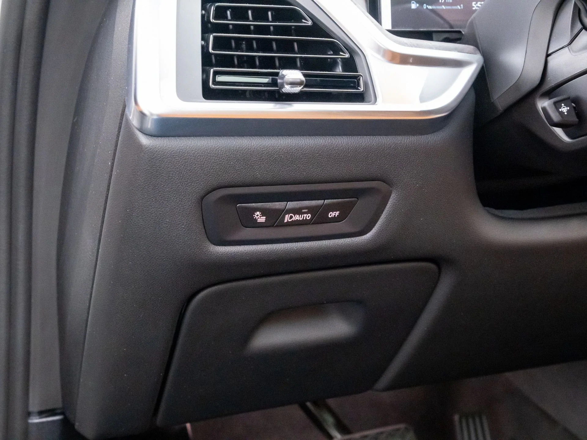 Used 2026 White BMW xDrive40i image 20