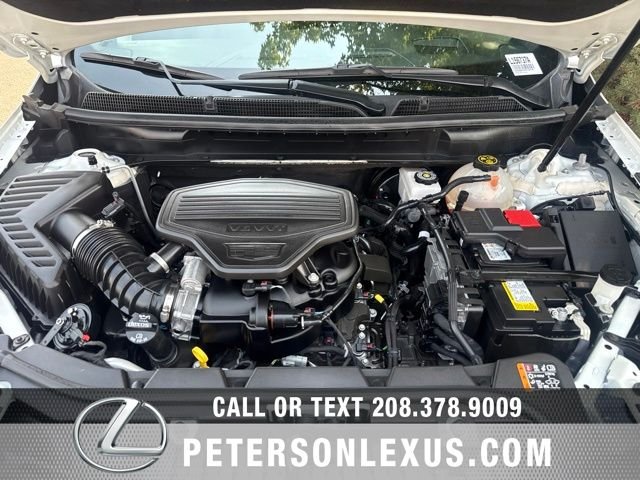 Used 2023 White Cadillac Sport image 10