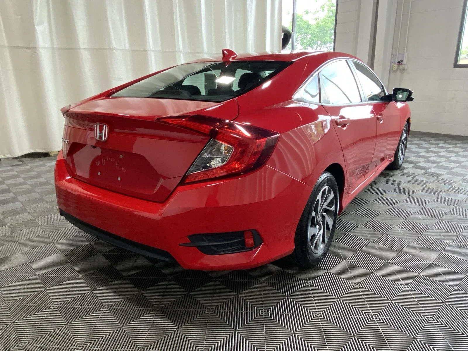 Used 2018 Rallye Red Honda EX image 7