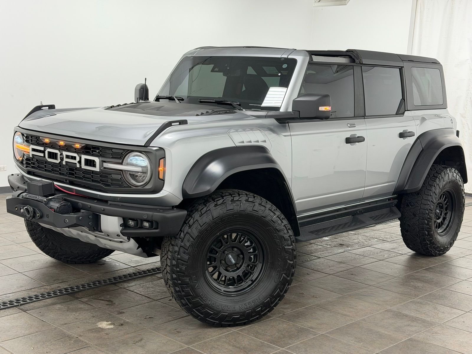 2023 Ford Bronco Raptor 4x4's photo