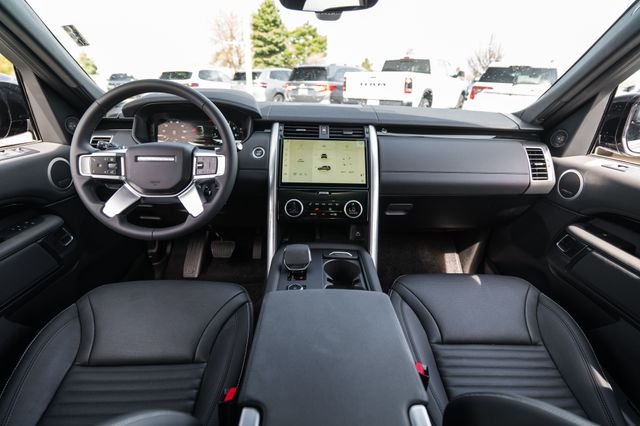 Used 2025 Gray Land Rover S image 13