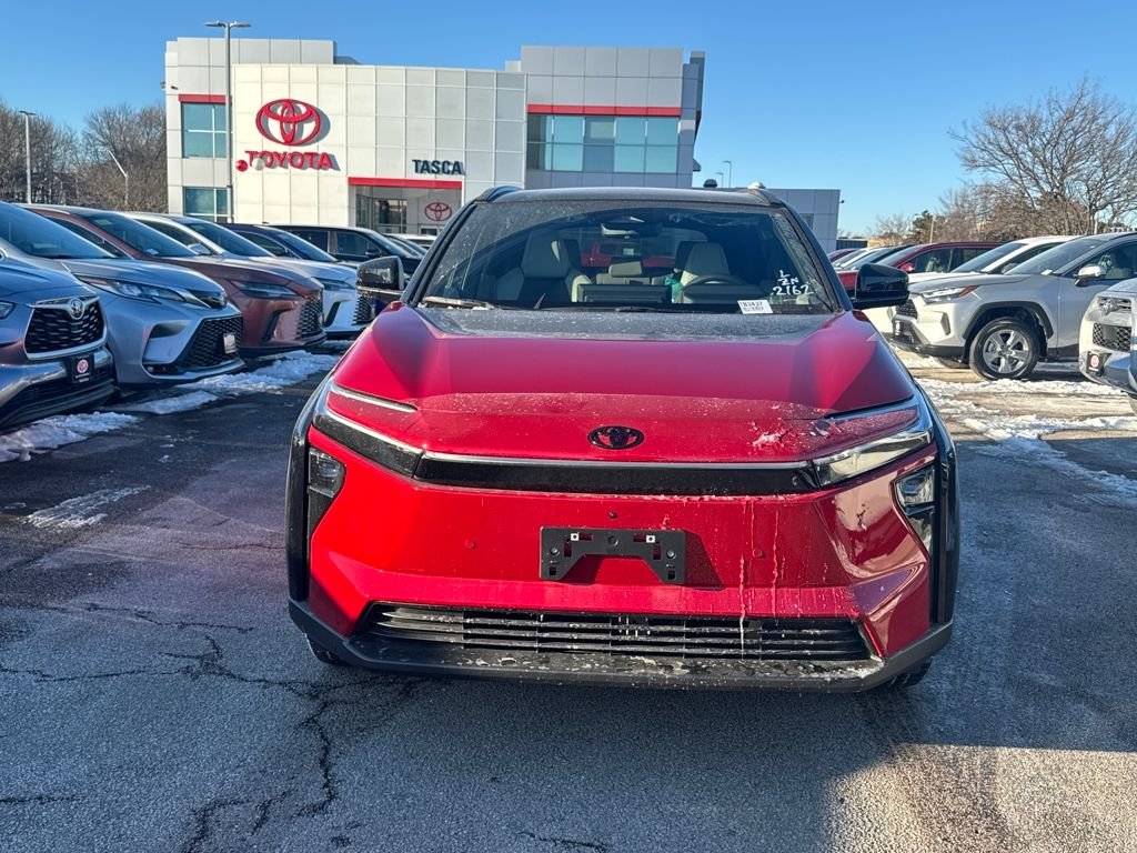 View vehicle photo 2