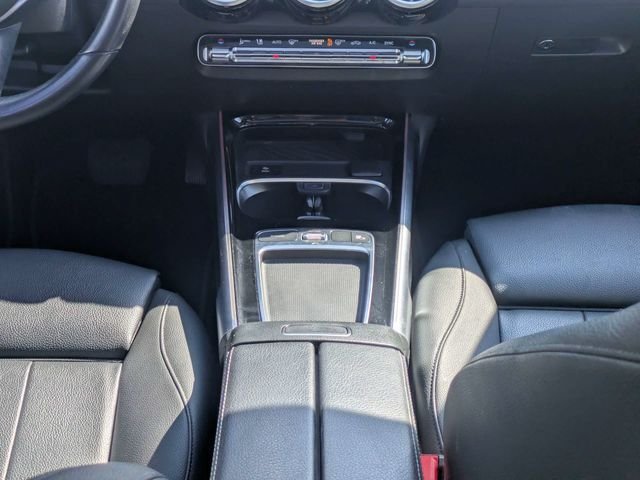Used 2025 White Mercedes-Benz GLB 250 image 20