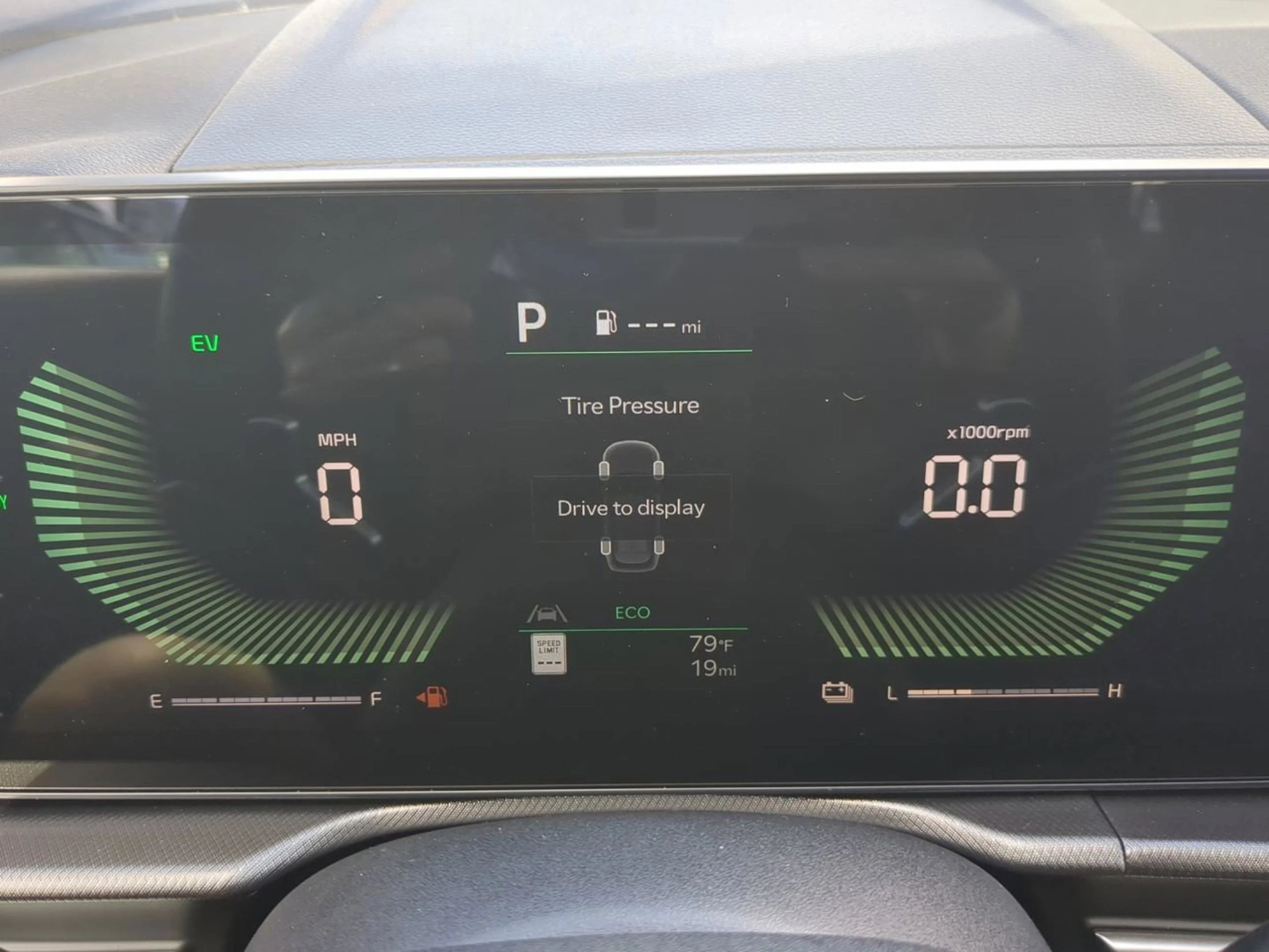 New 2026 Fusion Black Kia LX image 26