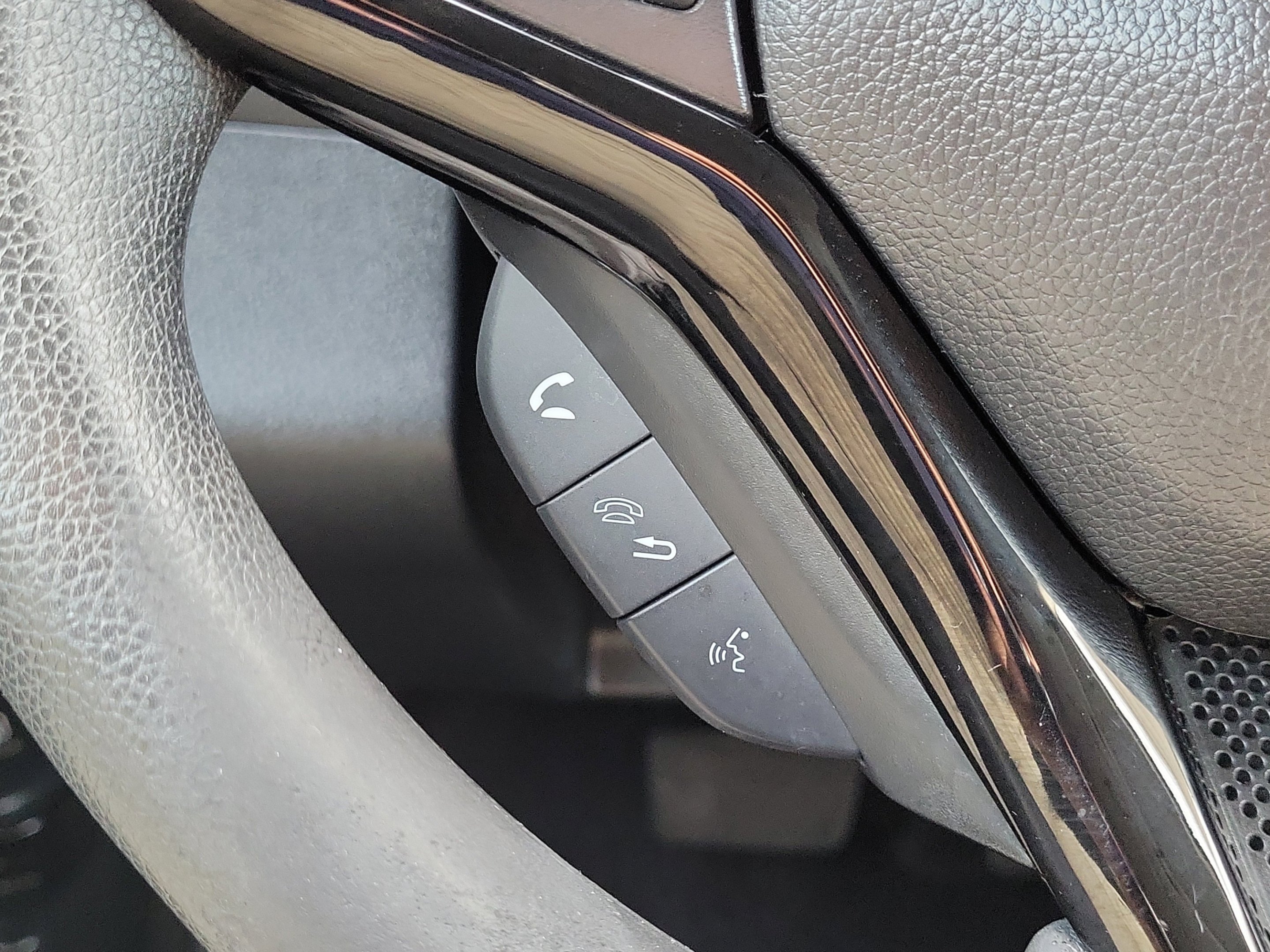 Used 2021 Lunar Silver Metallic Honda EX image 29