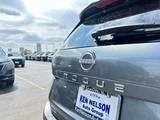 Used 2023 Gun Metallic Nissan SV image 11