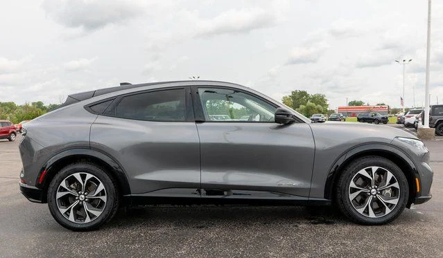 Used 2021 Gray Ford Premium image 5
